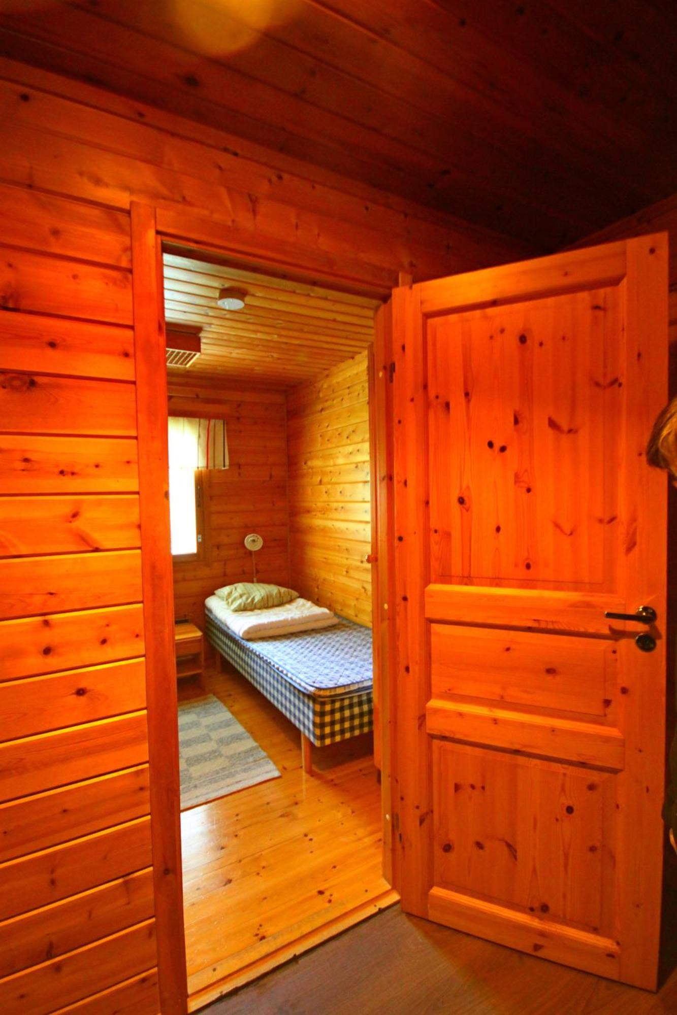 Ukonjaerven Holiday Village Ивало Номер фото