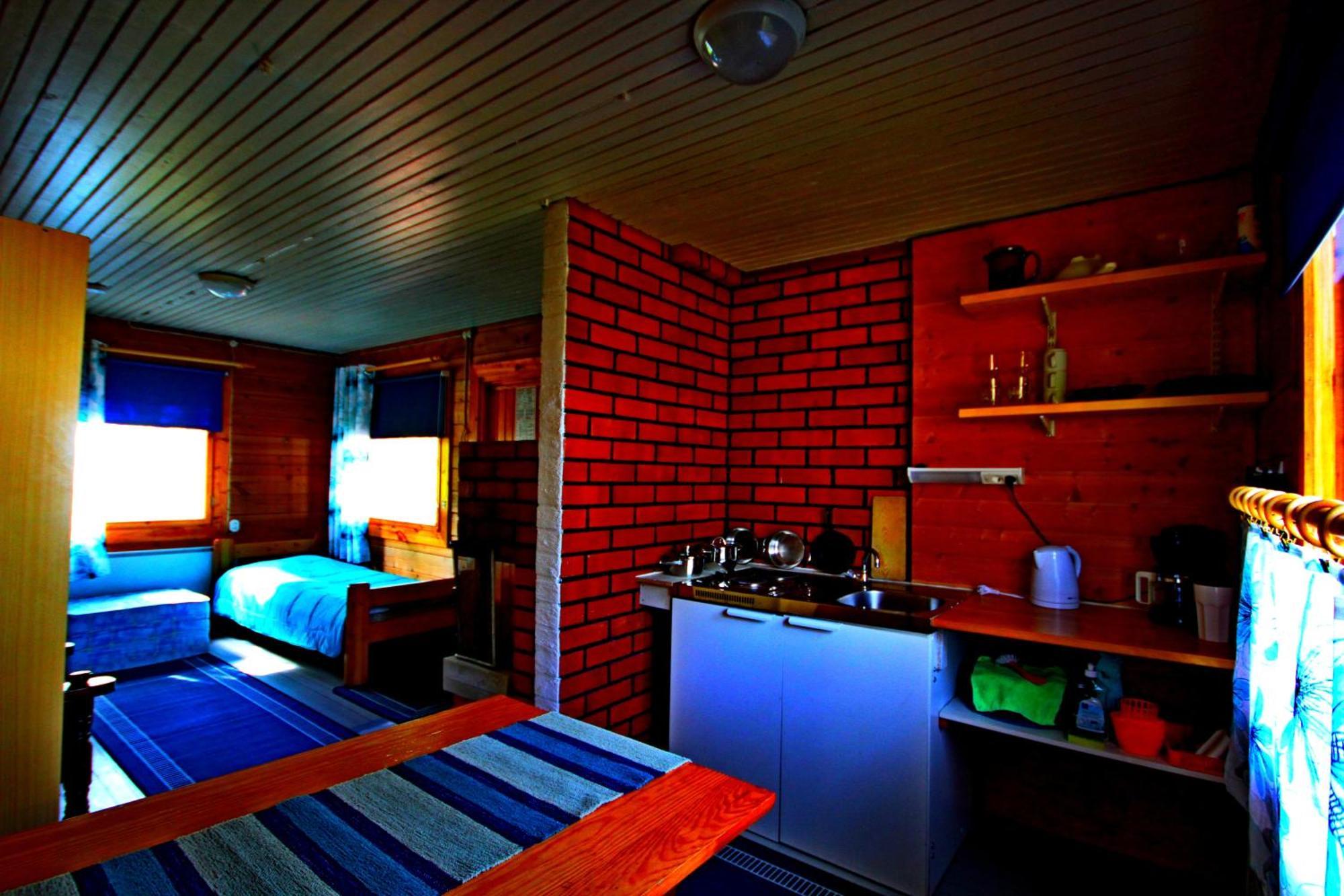 Ukonjaerven Holiday Village Ивало Номер фото